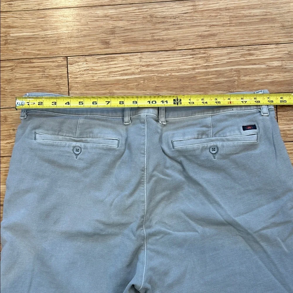 Faherty Light Gray Flat Front Shorts - Picture 6 of 7